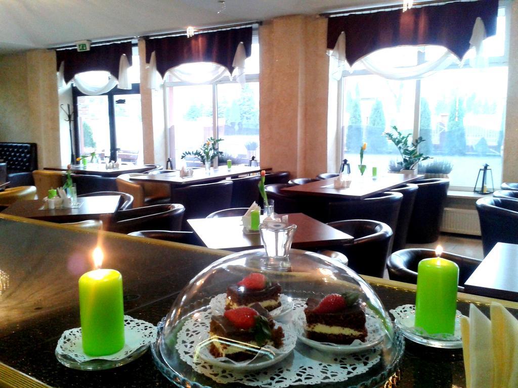 Hotel Grochowski Łuków Extérieur photo